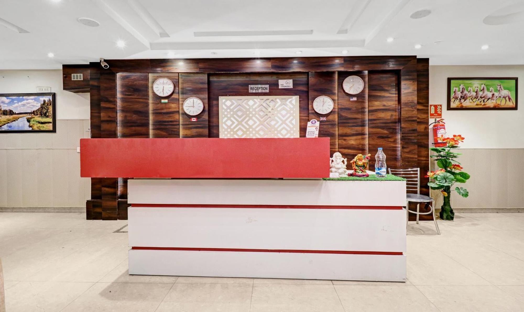 Itsy Hotels Unique - Near Railway Station Amritsar Exterior foto